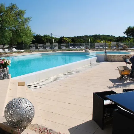 Ribellinu Holiday park *