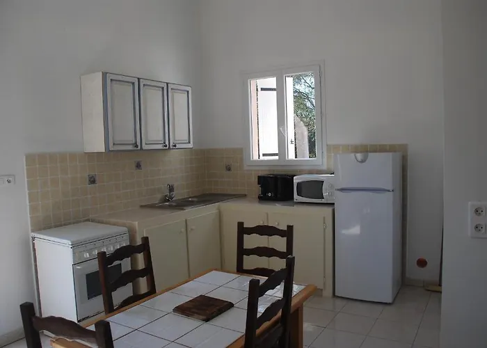 瑞贝利努公寓酒店 皮诺托里卡尔达雷洛